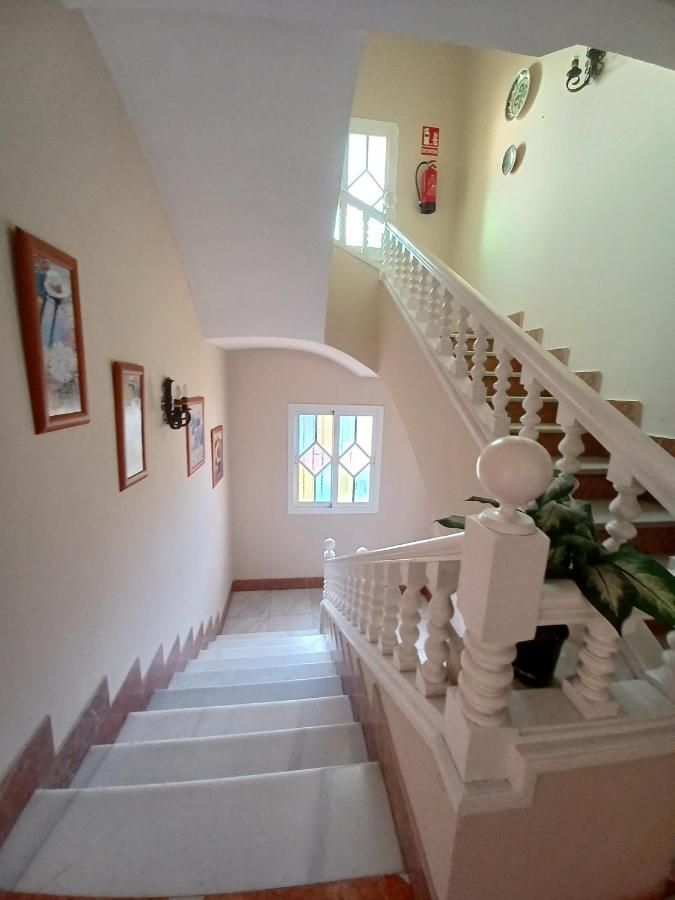 Gibraltar Views Guest House La Línea de la Concepción Exterior foto