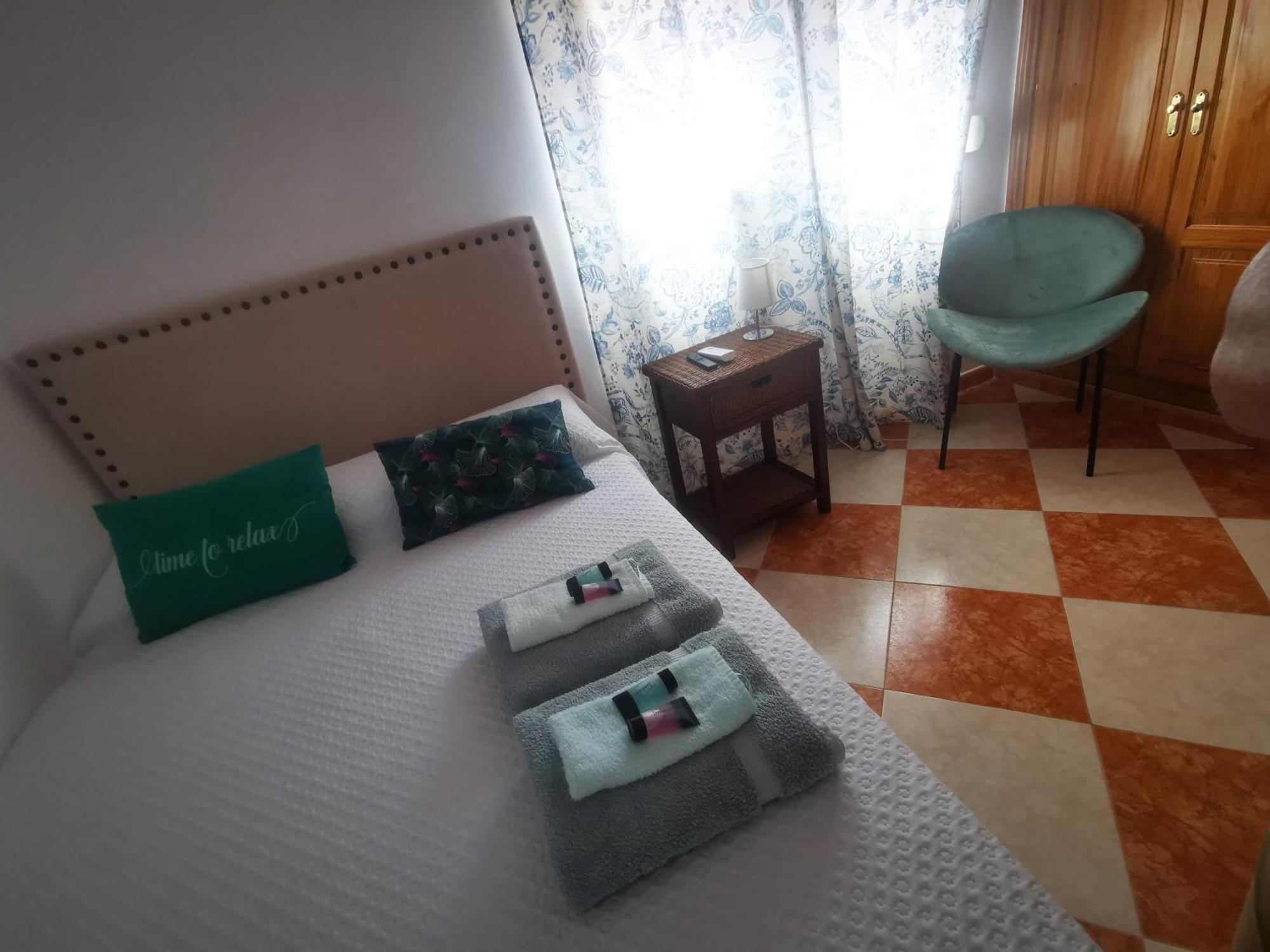 Gibraltar Views Guest House La Línea de la Concepción Habitación foto