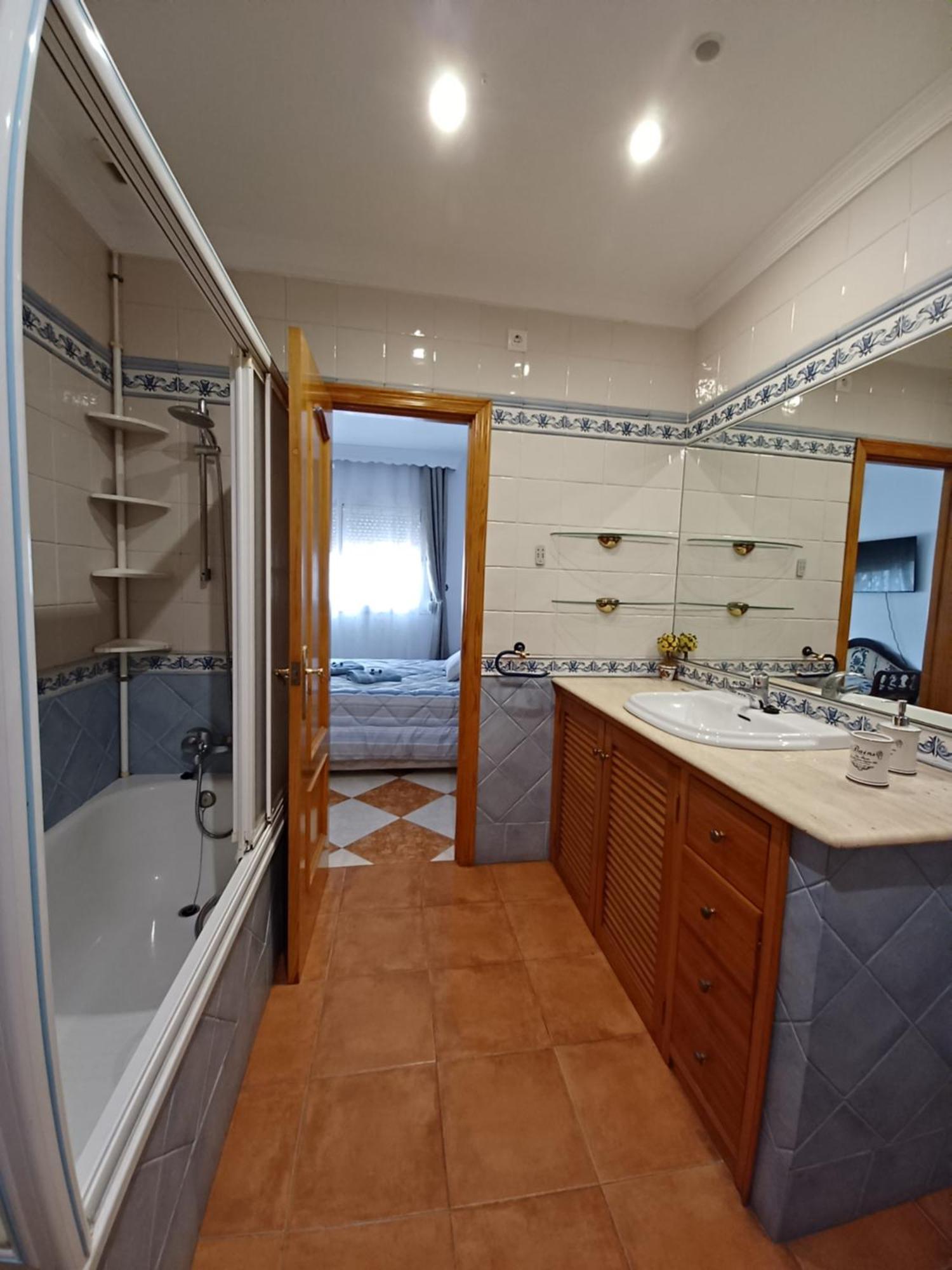 Gibraltar Views Guest House La Línea de la Concepción Habitación foto