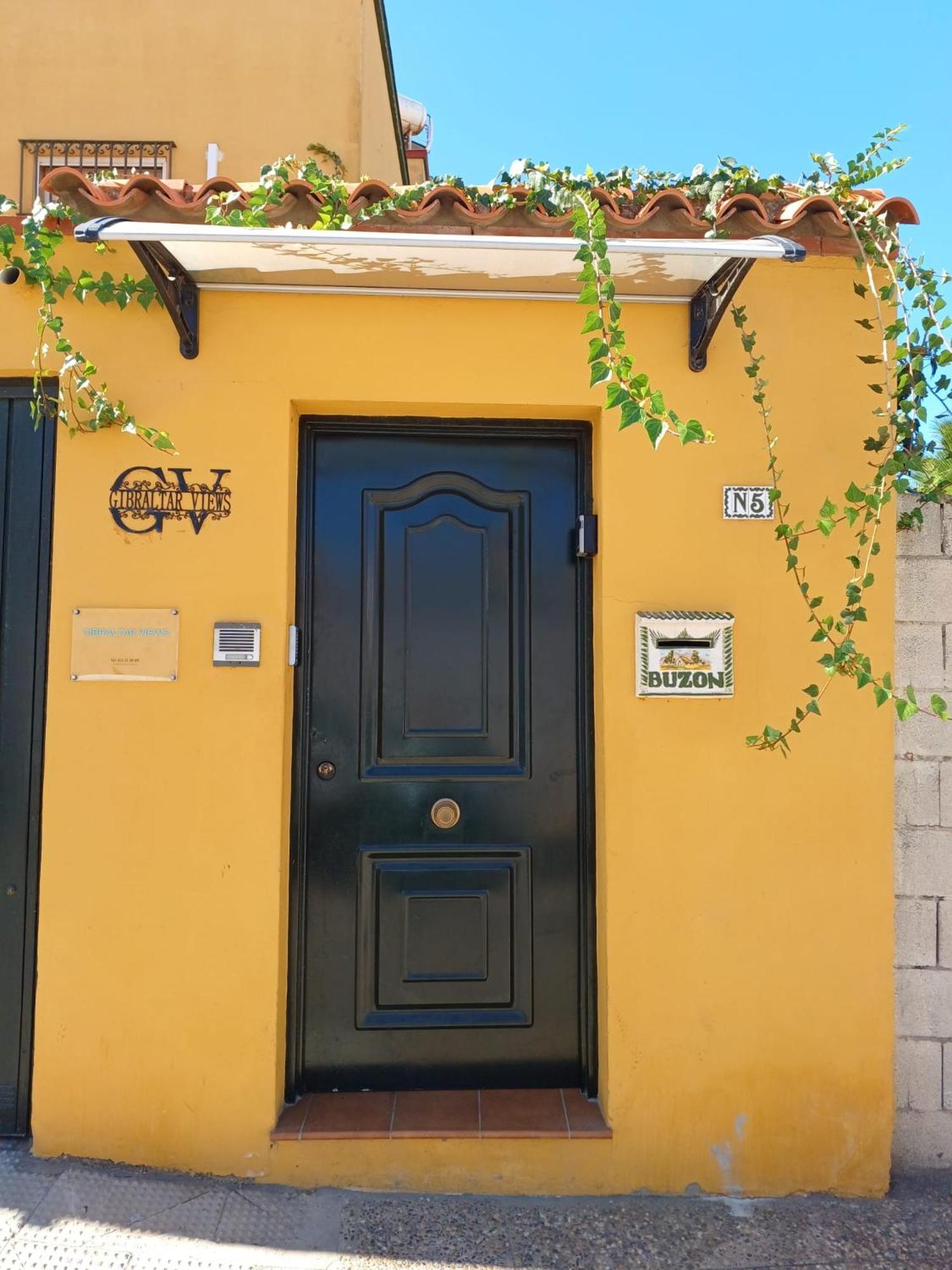 Gibraltar Views Guest House La Línea de la Concepción Exterior foto